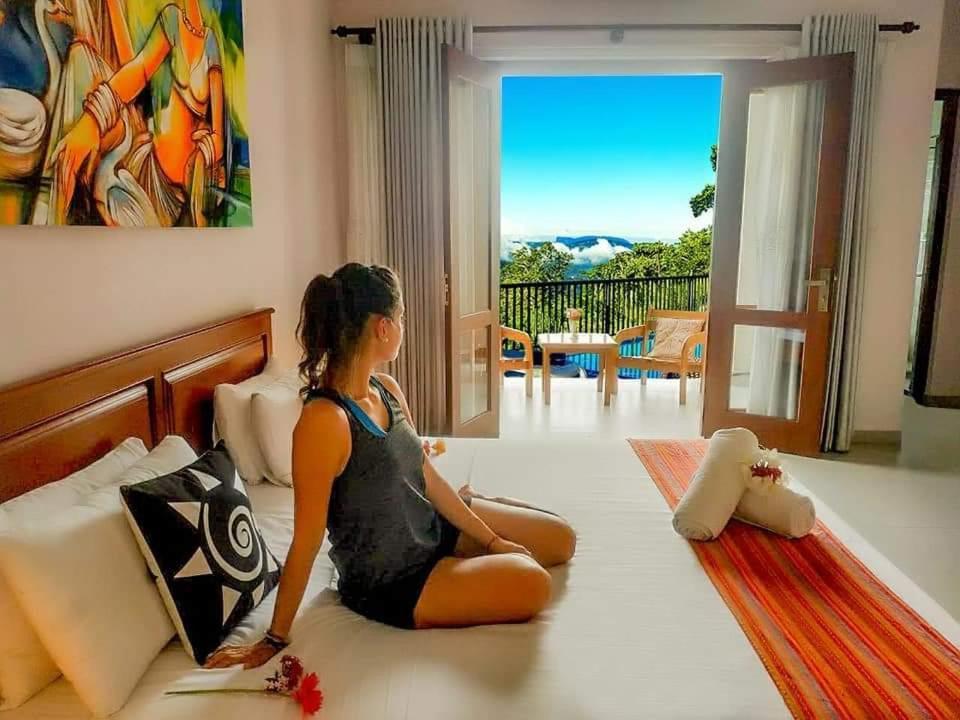 The Grand Hills Bed & Breakfast แคนดี้ ภายนอก รูปภาพ