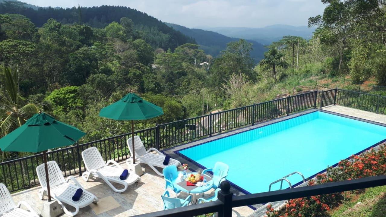 The Grand Hills Bed & Breakfast แคนดี้ ภายนอก รูปภาพ