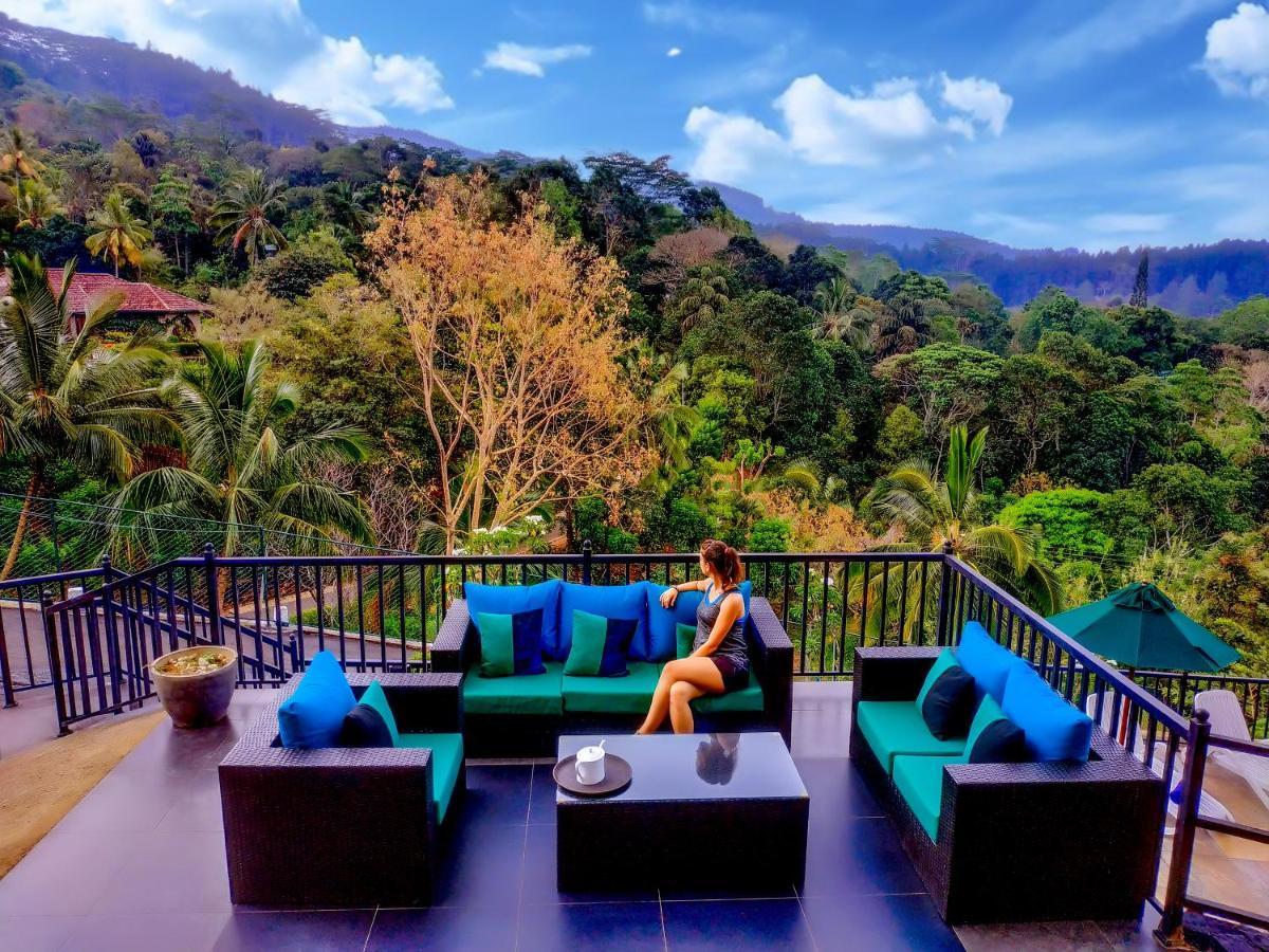 The Grand Hills Bed & Breakfast แคนดี้ ภายนอก รูปภาพ