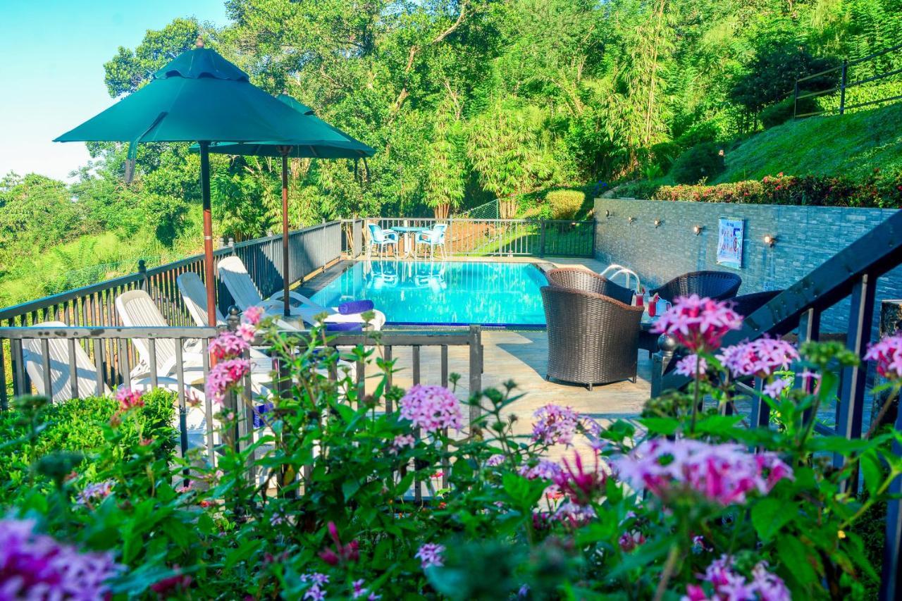 The Grand Hills Bed & Breakfast แคนดี้ ภายนอก รูปภาพ