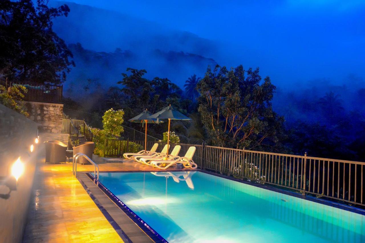 The Grand Hills Bed & Breakfast แคนดี้ ภายนอก รูปภาพ
