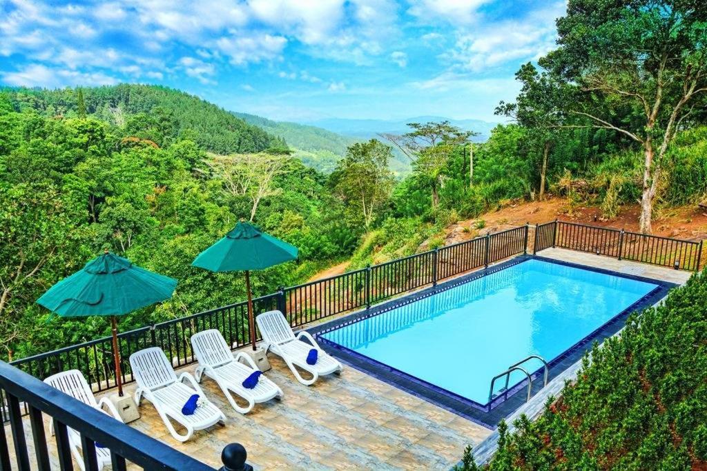 The Grand Hills Bed & Breakfast แคนดี้ ภายนอก รูปภาพ