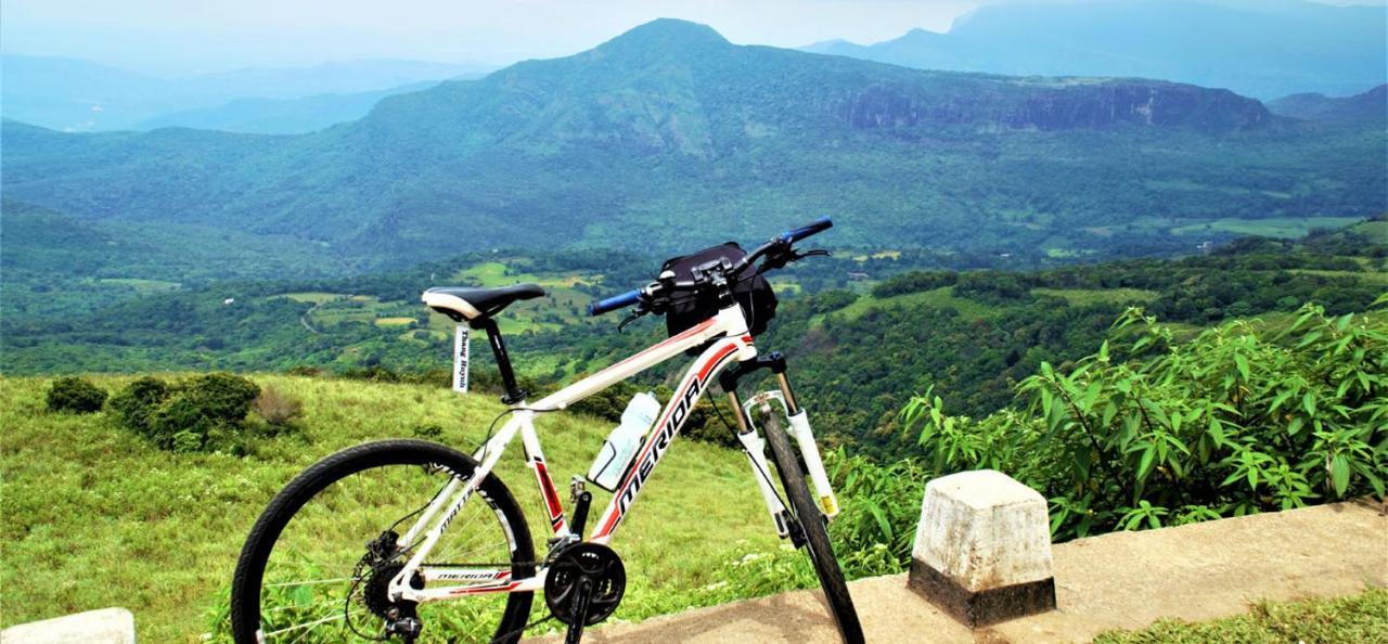 The Grand Hills Bed & Breakfast แคนดี้ ภายนอก รูปภาพ