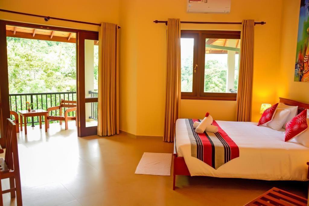 The Grand Hills Bed & Breakfast แคนดี้ ภายนอก รูปภาพ